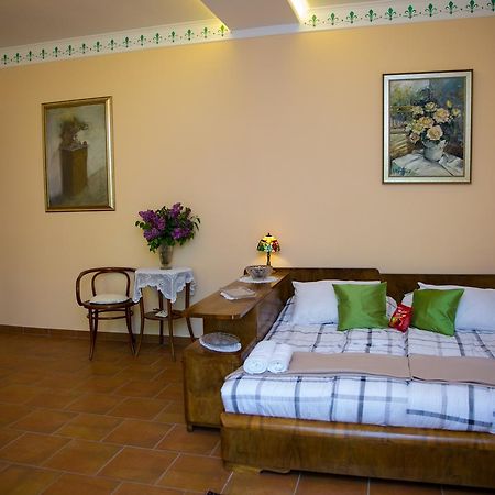 Kolar Apartment Суботица Экстерьер фото