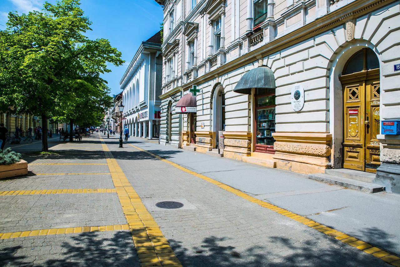 Kolar Apartment Суботица Экстерьер фото