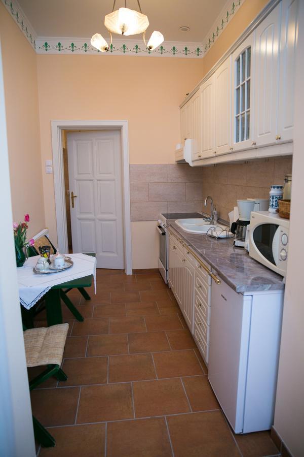Kolar Apartment Суботица Экстерьер фото